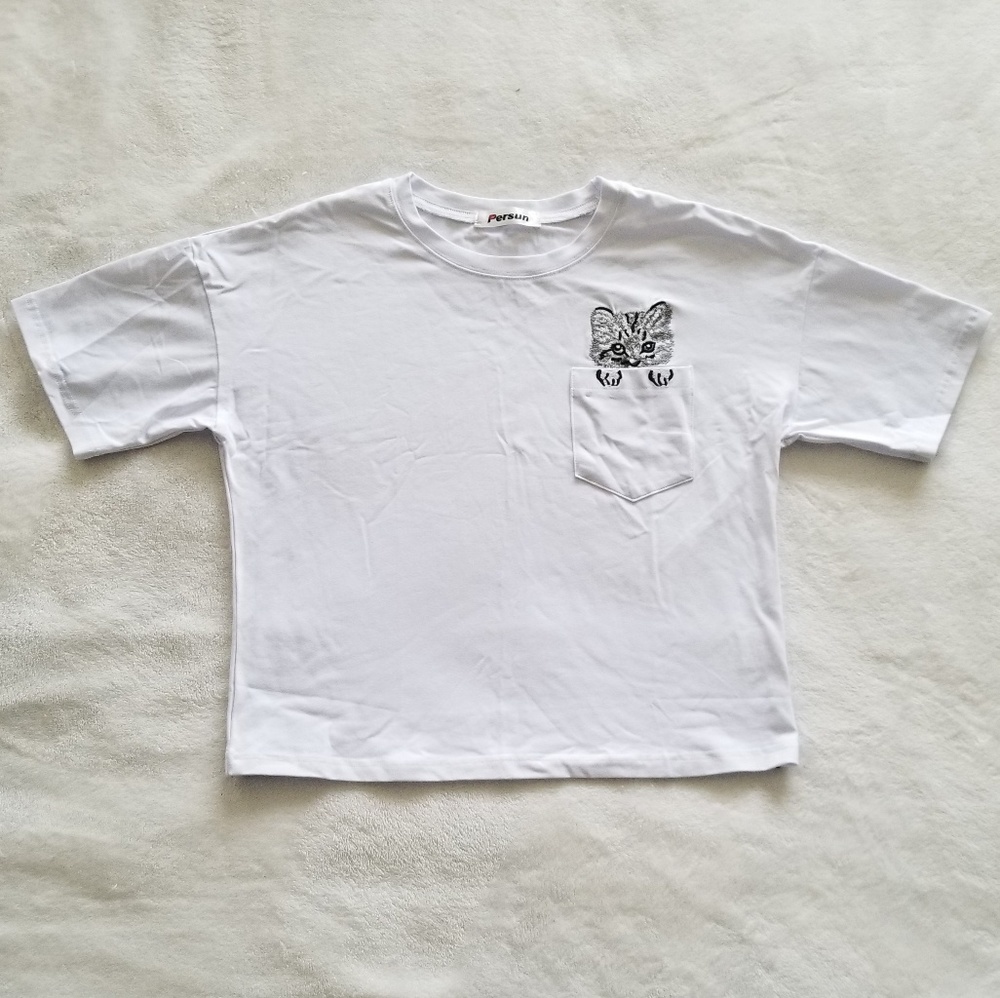 Kitty-pocket crop top